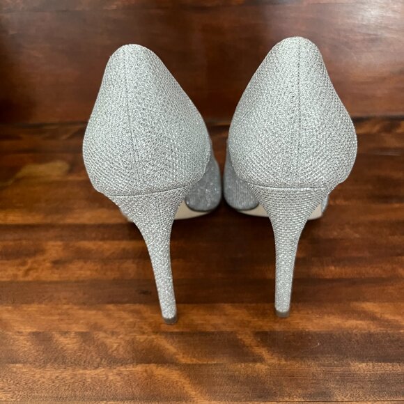 Call it Spring Women's Sparkly Silver Shimmery Pumps Heels Size 7.5 - Picture 3 of 9